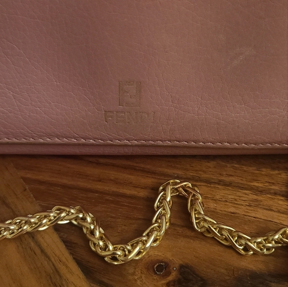 FENDI authentic pink leather wallet with unbranded gold chain - Picture 2 of 14